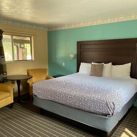 Best Motel Toledo Bagian luar foto