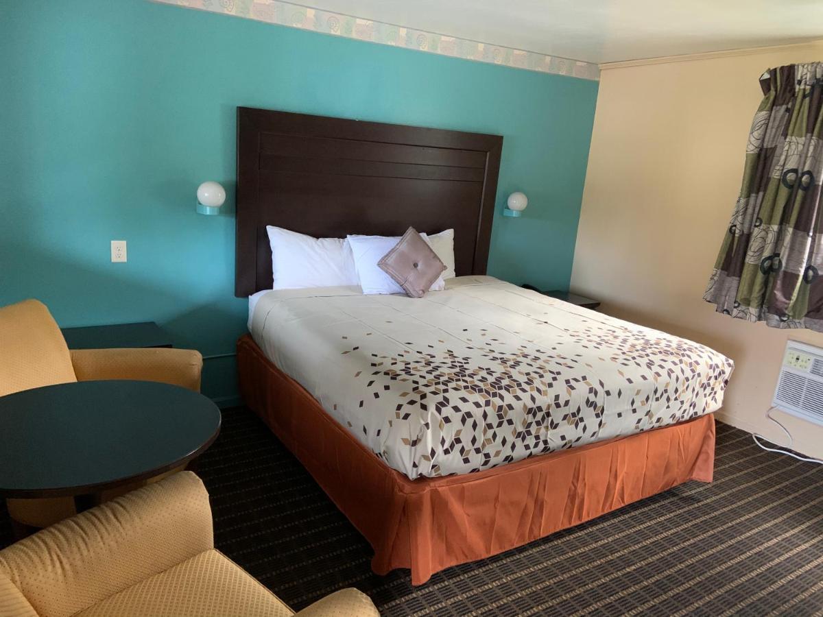 Best Motel Toledo Bagian luar foto