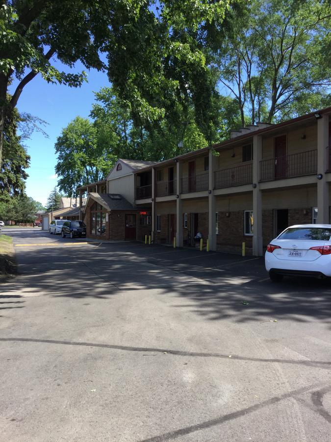 Best Motel Toledo Bagian luar foto