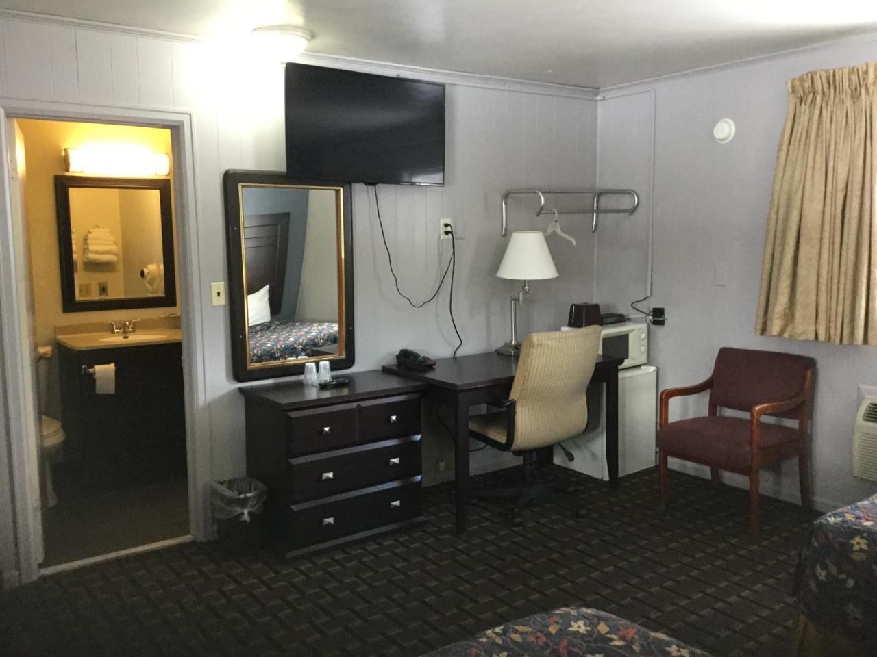 Best Motel Toledo Bagian luar foto