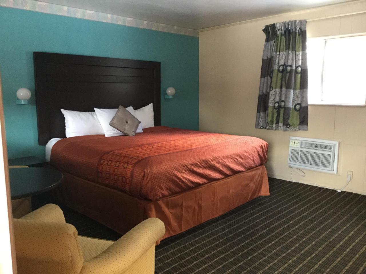 Best Motel Toledo Bagian luar foto
